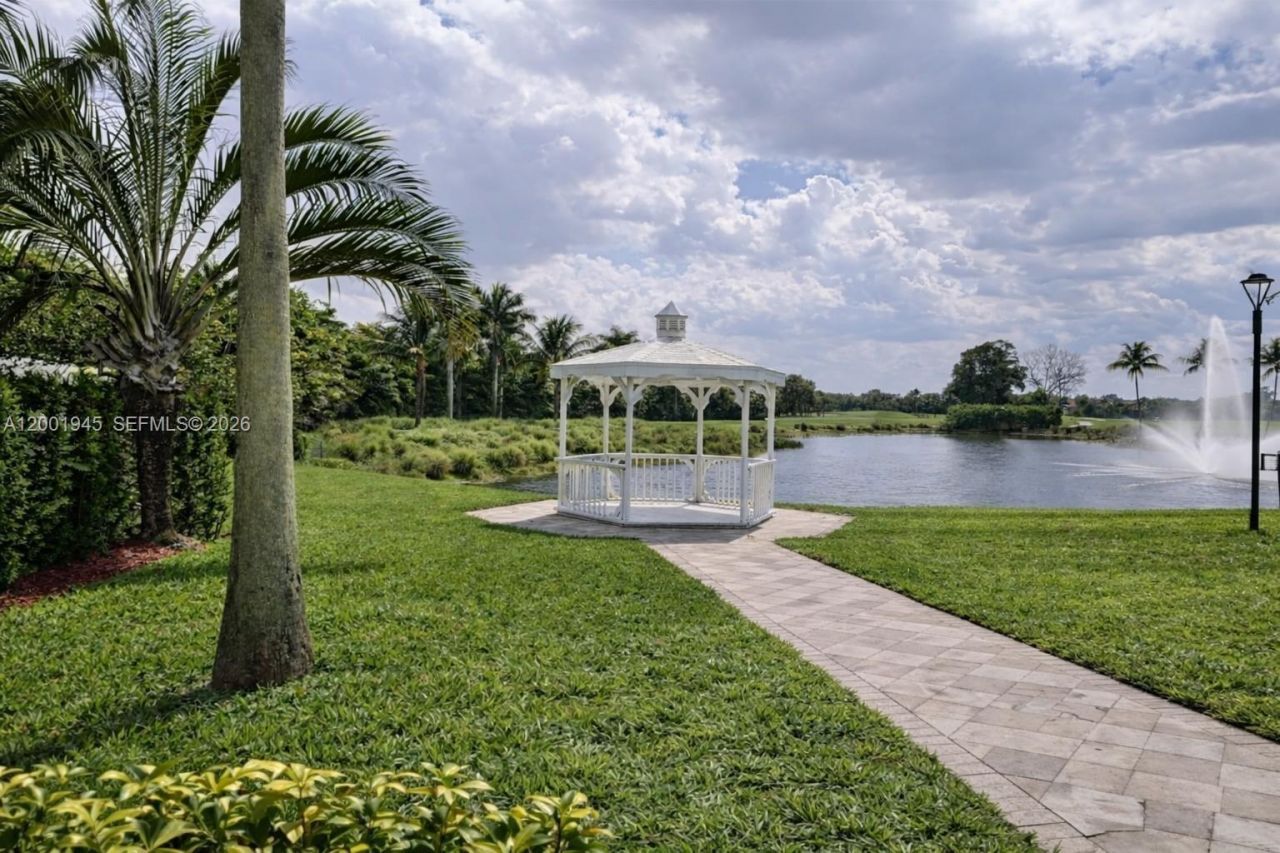 9725 NW 52nd St, Unit 202, Doral, FL 33178 Photo