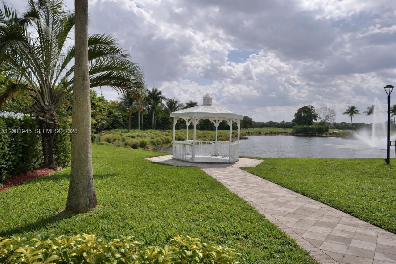 9725 NW 52nd St, Unit 202, Doral, FL 33178 Photo