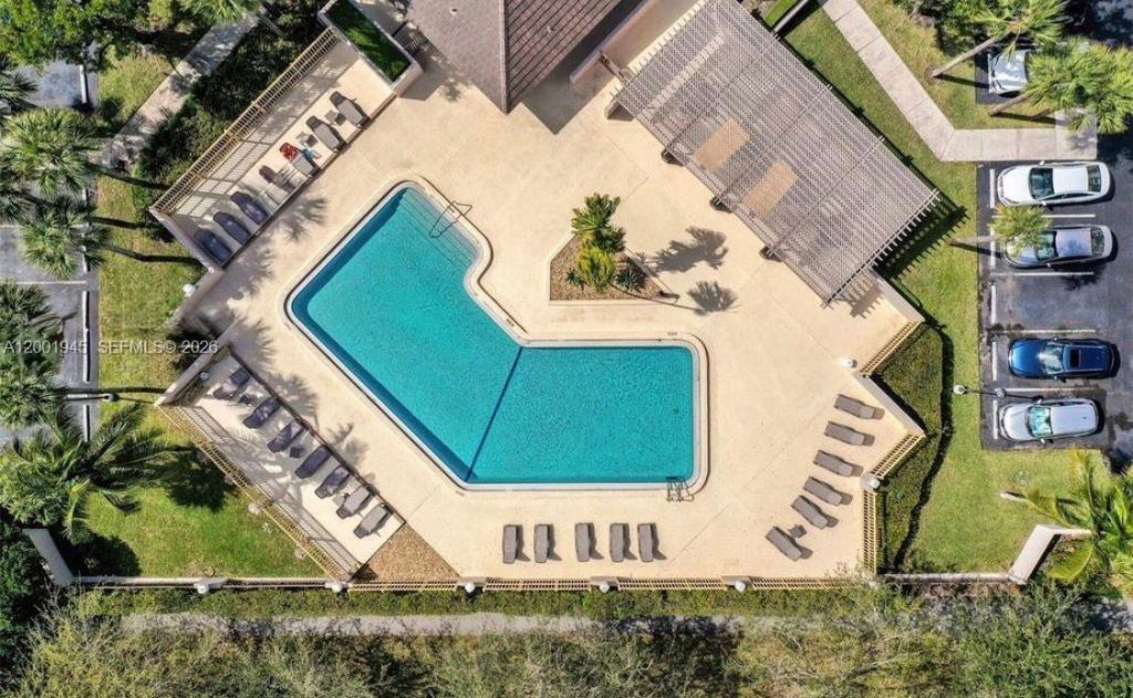 9725 NW 52nd St, Unit 202, Doral, FL 33178 Photo