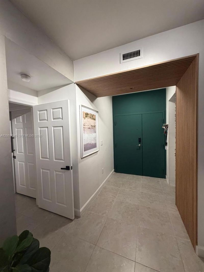 9725 NW 52nd St, Unit 202, Doral, FL 33178 Photo