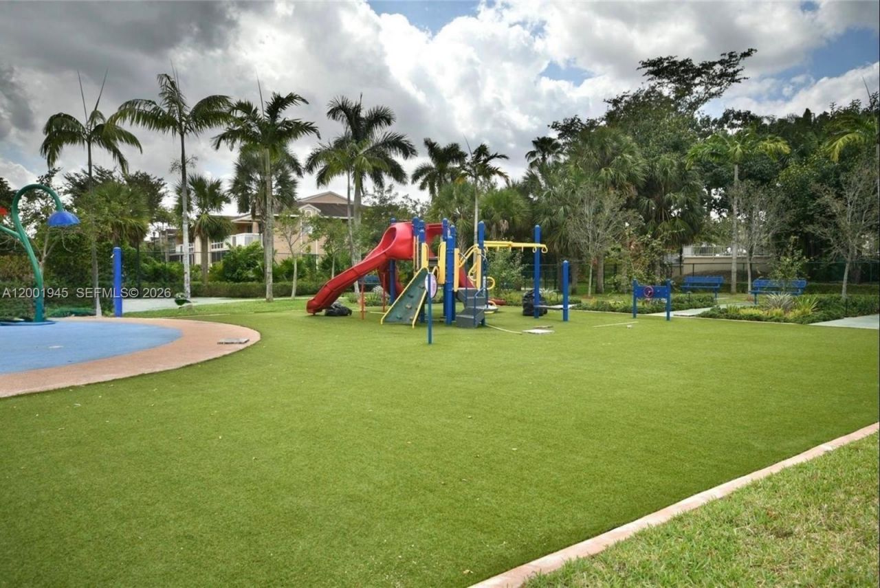 9725 NW 52nd St, Unit 202, Doral, FL 33178 Photo