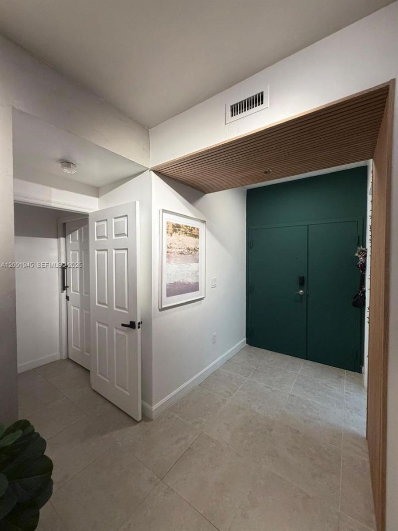 9725 NW 52nd St, Unit 202, Doral, FL 33178 Photo