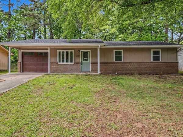 1200 Chris Drive , Benton, AR 72015