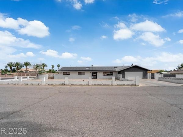 7810 Gilespie Street , Las Vegas, NV 89123