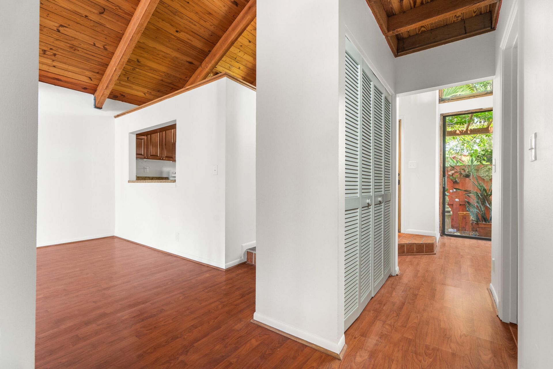 6101 NW 32nd Way, Fort Lauderdale, FL 33309 Photo