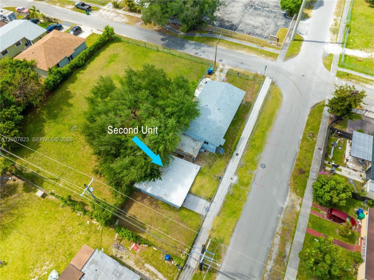 2406 NW 67th St, Miami, FL 33147 Photo