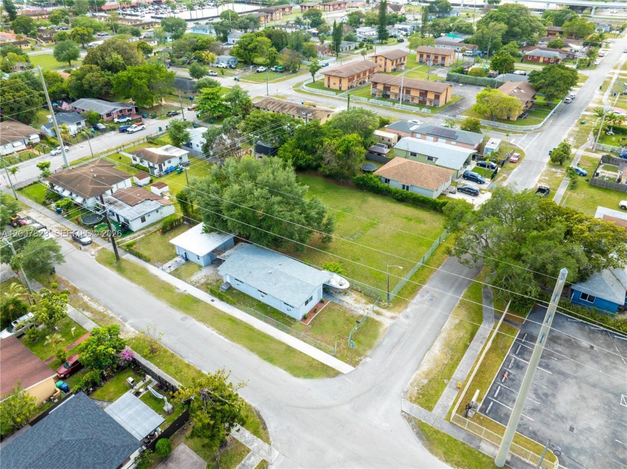 2406 NW 67th St, Miami, FL 33147 Photo