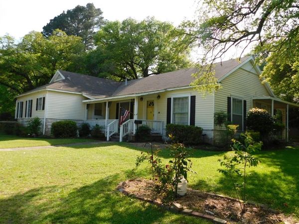 406 NW 3rd Street , Springhill, LA 71075