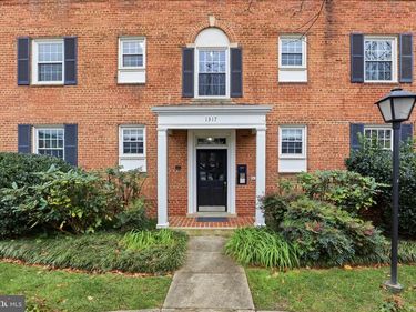 1317 S WALTER REED DRIVE , Unit 17201, ARLINGTON, VA 22204