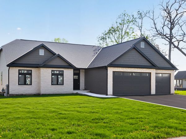 12626 Ellen Drive , Genoa, IL 60135