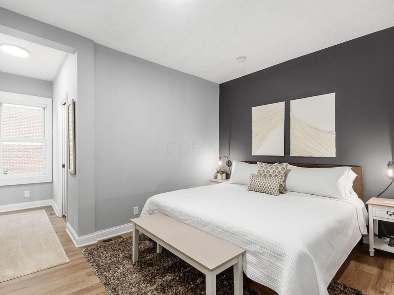 Columbus, OH 43215 Photo 12