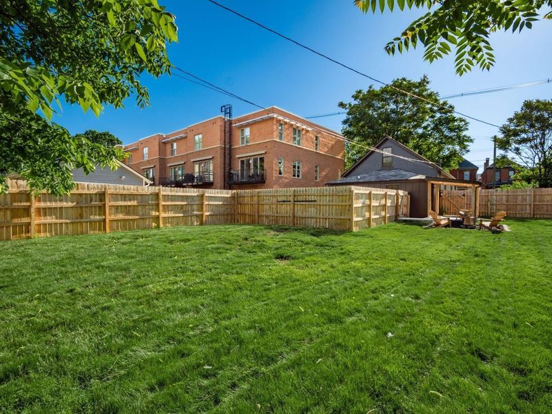 Columbus, OH 43215 Photo 32