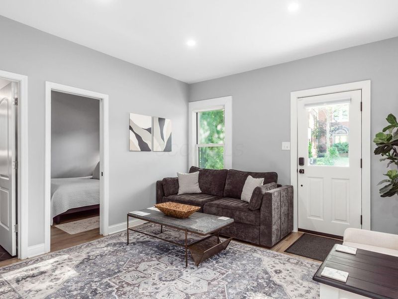 Columbus, OH 43215 Photo 4