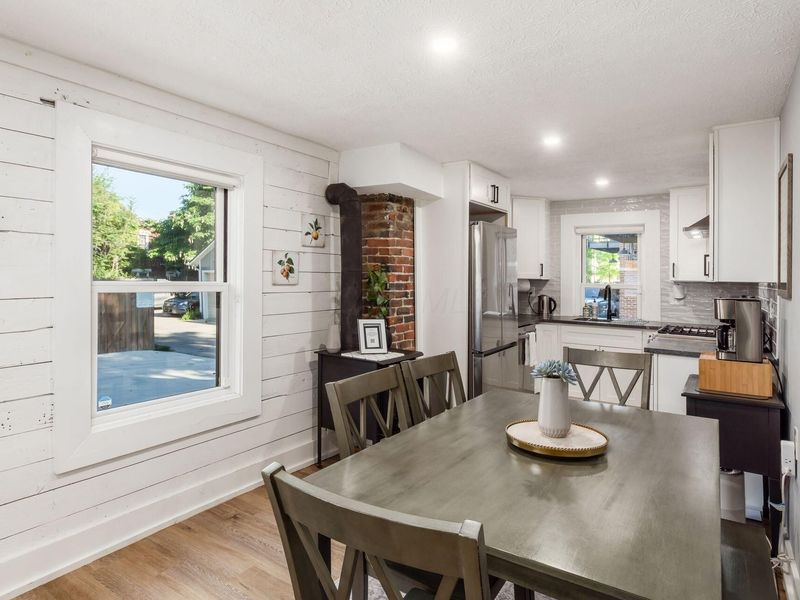 Columbus, OH 43215 Photo 5