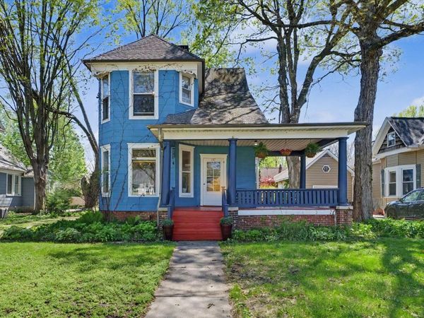 617 W White Street , Champaign, IL 61820