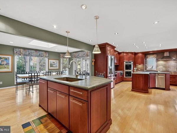 5 KIMBERLY COURT, VOORHEES, NJ 08043