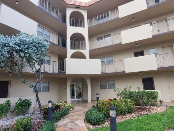 6361 N Falls Cir Dr , Unit 106, Lauderhill, FL 33319