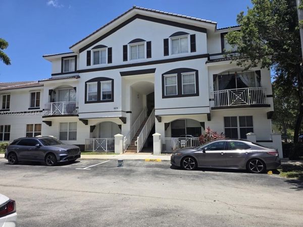 8874 W Flagler St, Unit 101, Miami, FL 33174