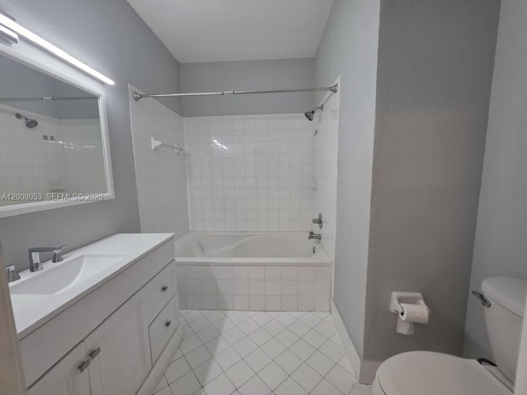 8874 W Flagler St, Unit 101, Miami, FL 33174 Photo