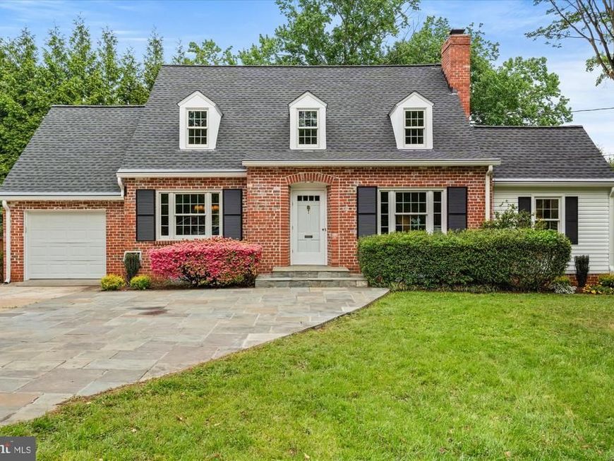 5511 Bradley Boulevard, Bethesda, MD 20814 Main Photo