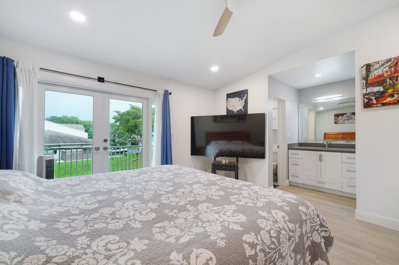 4807 S Hemingway Circle, Margate, FL 33063 Photo