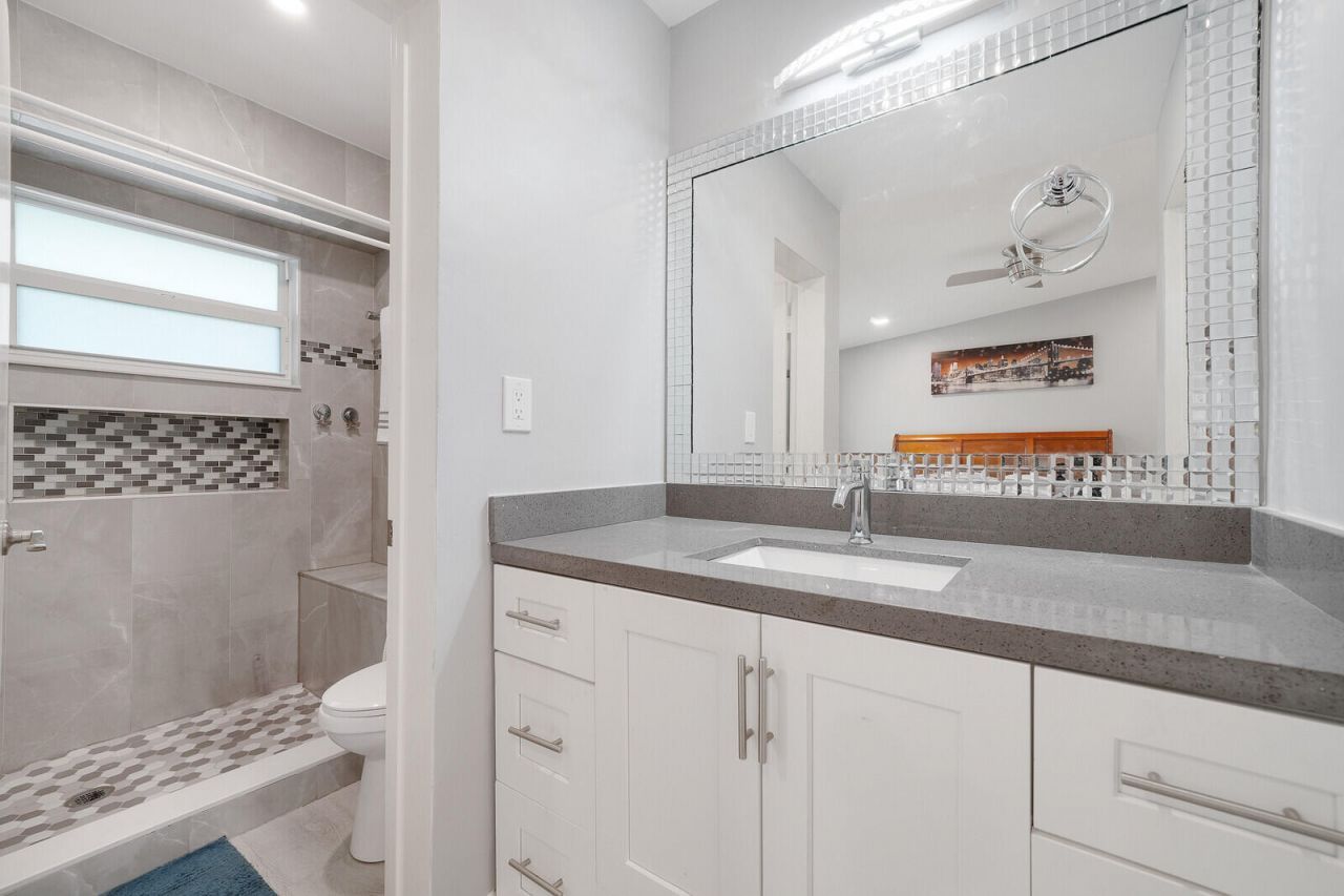 4807 S Hemingway Circle, Margate, FL 33063 Photo