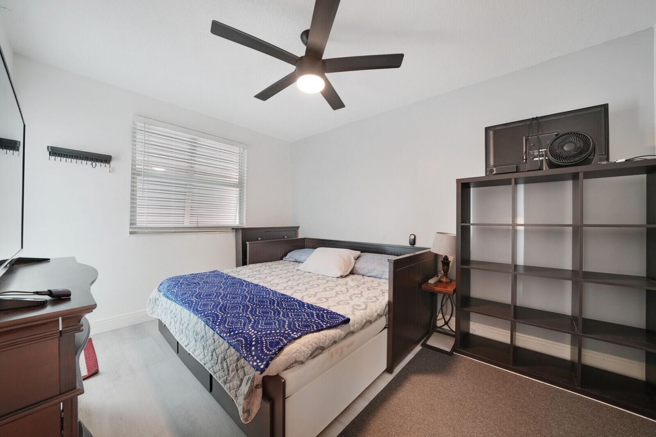4807 S Hemingway Circle, Margate, FL 33063 Photo