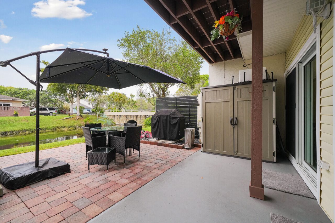 4807 S Hemingway Circle, Margate, FL 33063 Photo