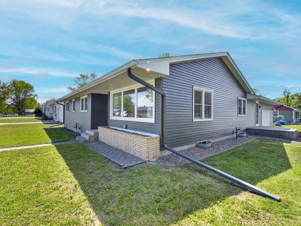 822 W Chandler Street, Arlington, MN 55307