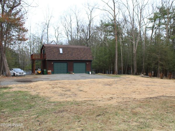 117/119 Lone Oak Drive , Lakeville, PA 18438