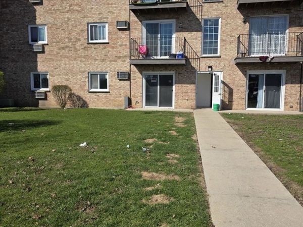 161 W Elk Trail , Unit 162, Carol Stream, IL 60188