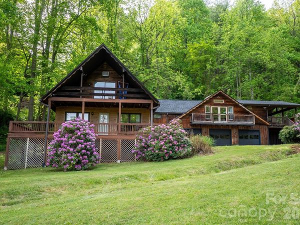 919 N Country Club Drive, Cullowhee, NC 28723