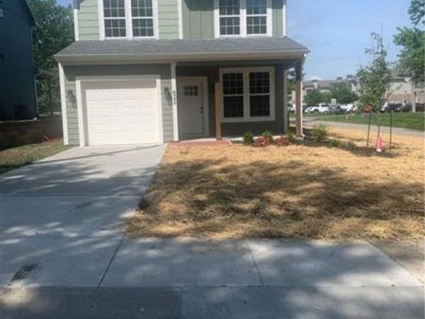 622 NW Charlotte Street, Grain Valley, MO 64029