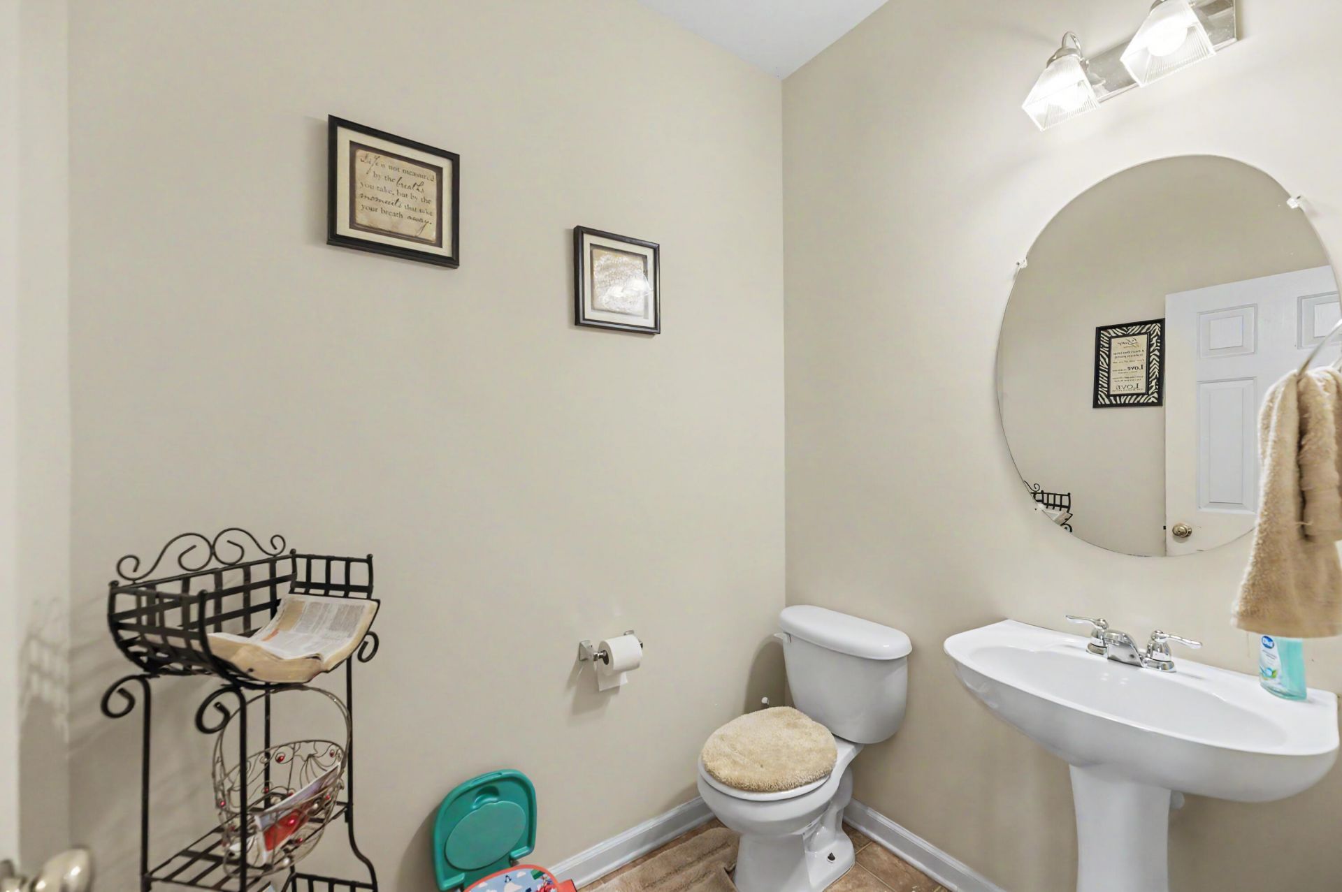 130 Mayfield Drive Photo 11