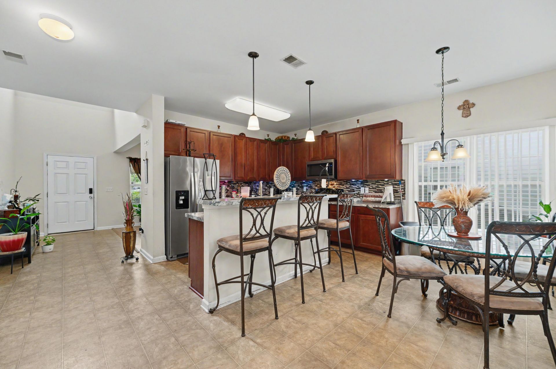 130 Mayfield Drive Photo 8