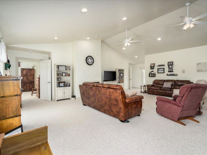 5325 Westfall Road SW, Lancaster, OH 43130 Photo 16