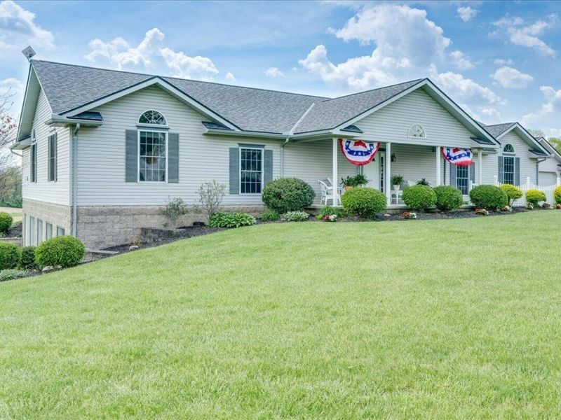 5325 Westfall Road SW, Lancaster, OH 43130 Photo 4