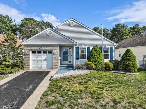 81 Woodstock Dr, Berkeley, NJ 08757