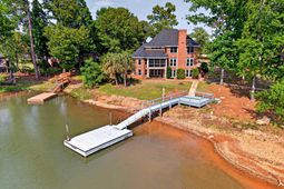 104 Turtle Pointe Court photo 4