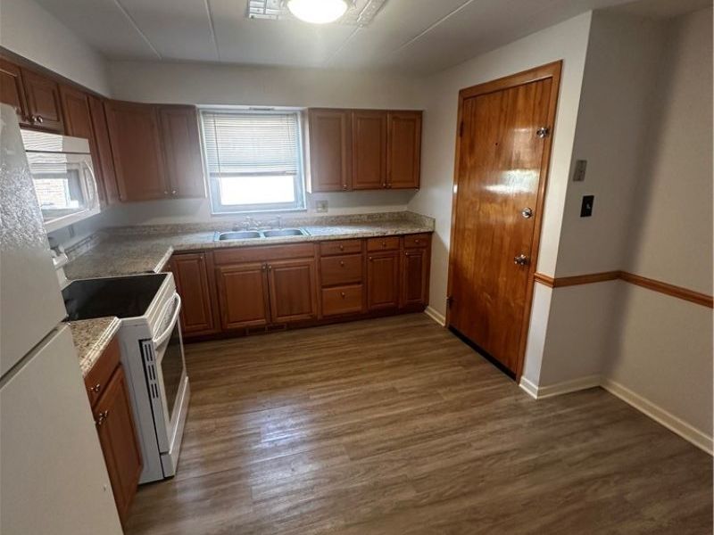 1779 Liberty Drive, Akron, OH 44313 Photo 3