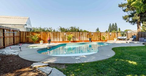 934 Fallbrook Ct, Escalon, CA 95320 Photo