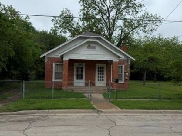 1507 & 1511 E Garnett Street , Gainesville, TX 76240