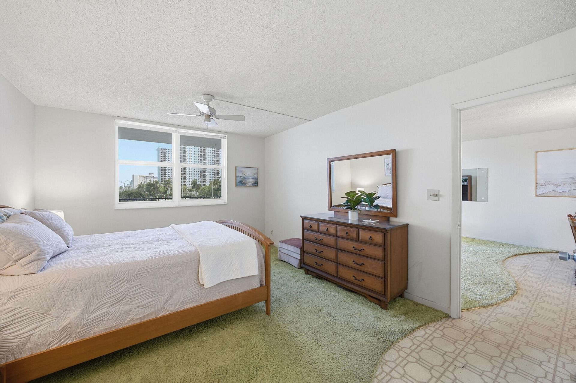 1400 S Ocean Drive, Unit 303, Hollywood, FL 33019 Photo