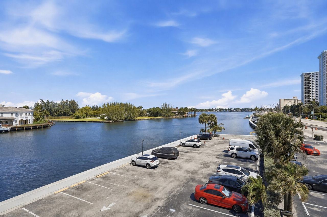 1400 S Ocean Drive, Unit 303, Hollywood, FL 33019 Photo