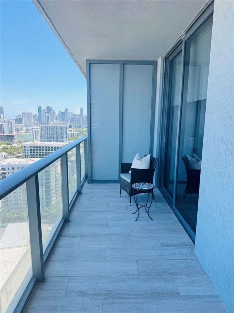 121 NE 34th St , Unit 2705, Miami, FL 33137 Photo