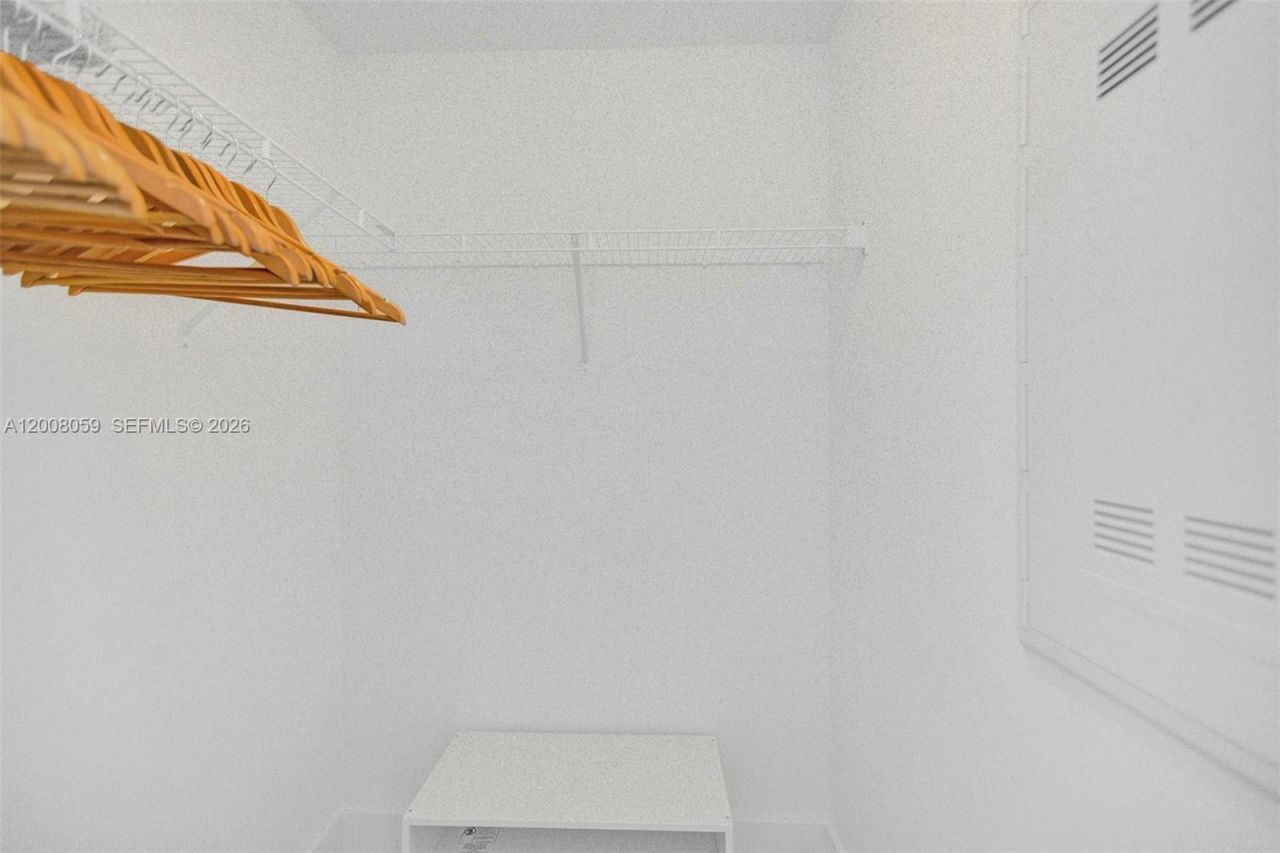 121 NE 34th St , Unit 2705, Miami, FL 33137 Photo