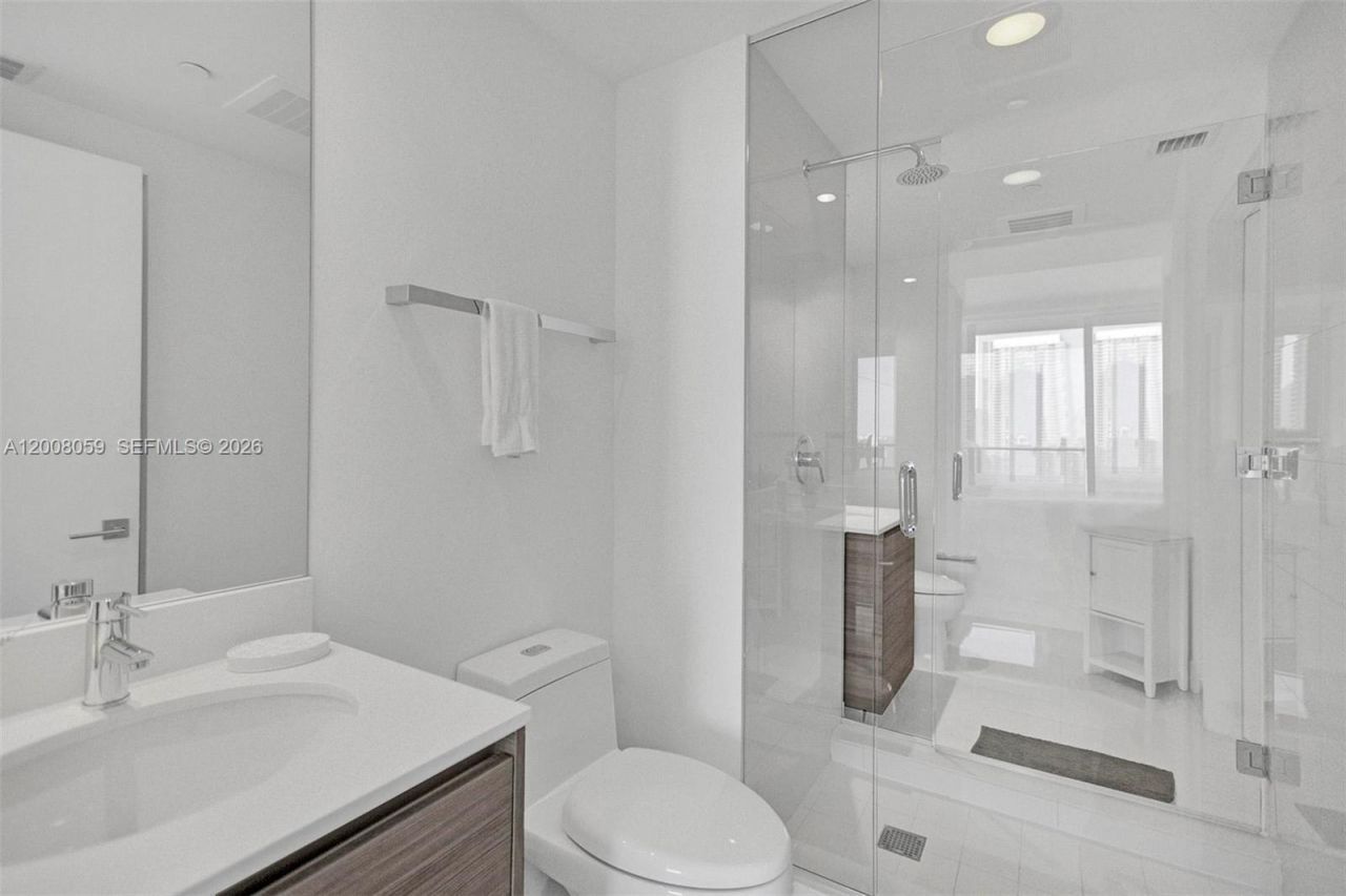 121 NE 34th St , Unit 2705, Miami, FL 33137 Photo