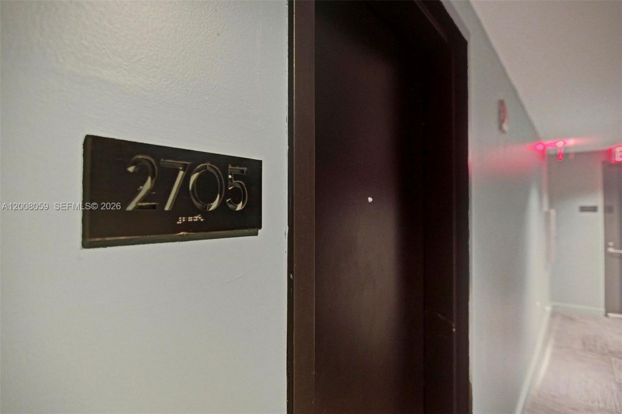 121 NE 34th St , Unit 2705, Miami, FL 33137 Photo