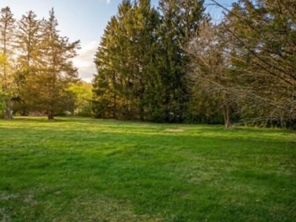 67 Woodland Rd, Mendham, NJ 07960
