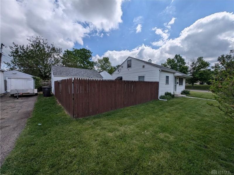 102 Allen Place, West Carrollton, OH 45449 Photo 2